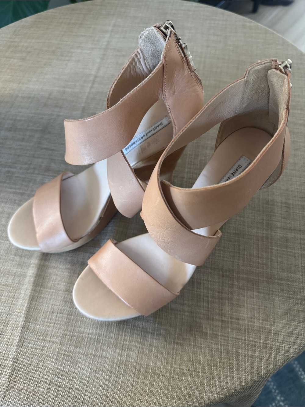 Diane Von Furstenberg wedge - Picture 3 of 8